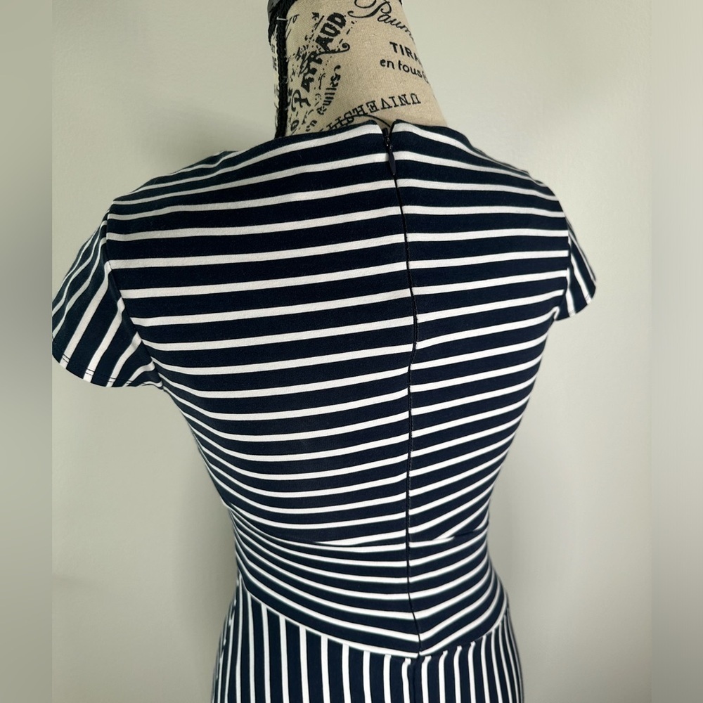 Banana Republic Sheath Dress Sz 00P Navy Blue White Striped Cap Sleeve Ponte - Picture 8 of 10